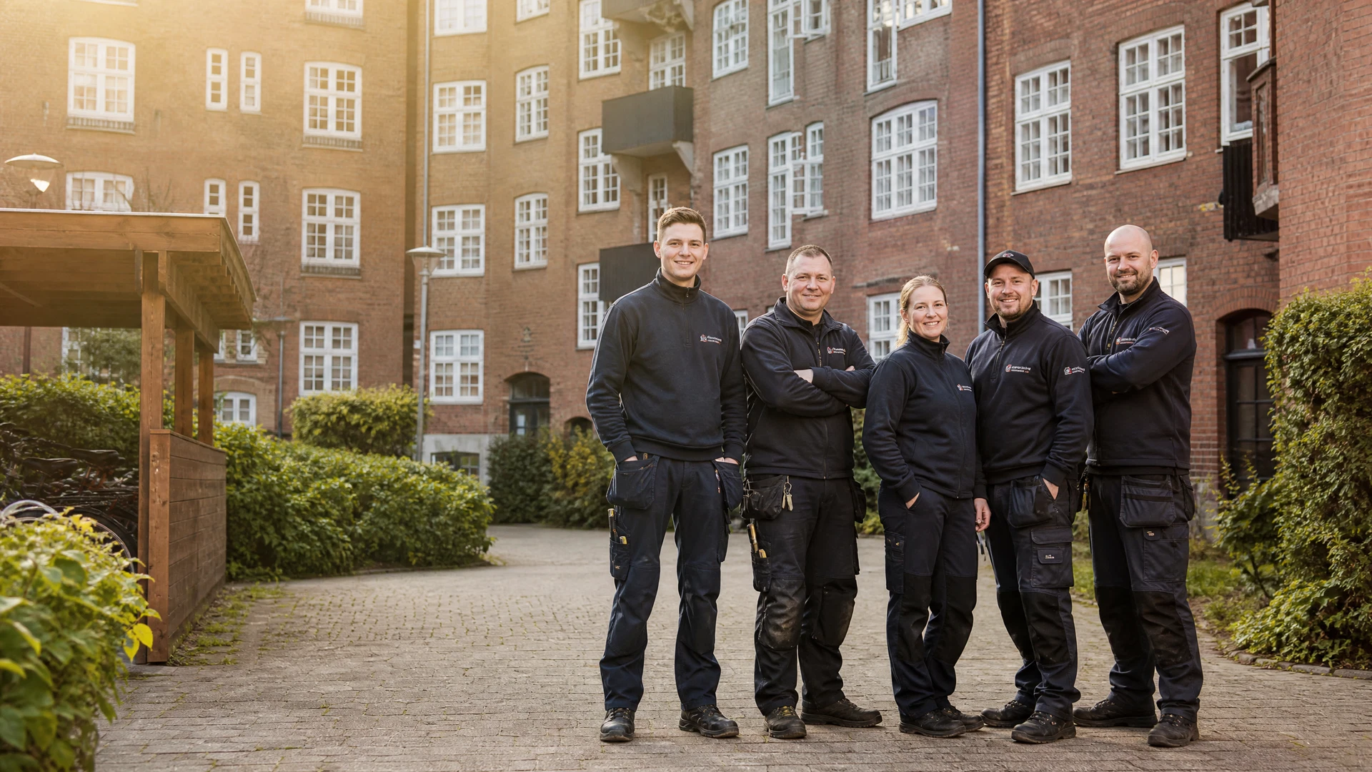 ORDN-teamet foran en ejendom